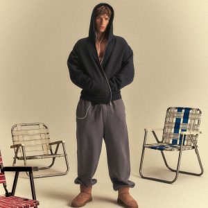 CORE ZIP HOODIE