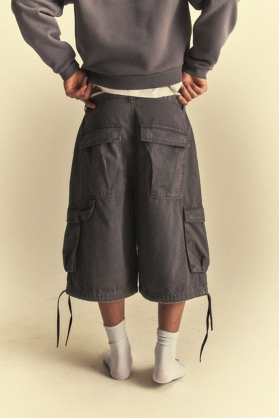 BAGGY CARGO SHORT - Image 4