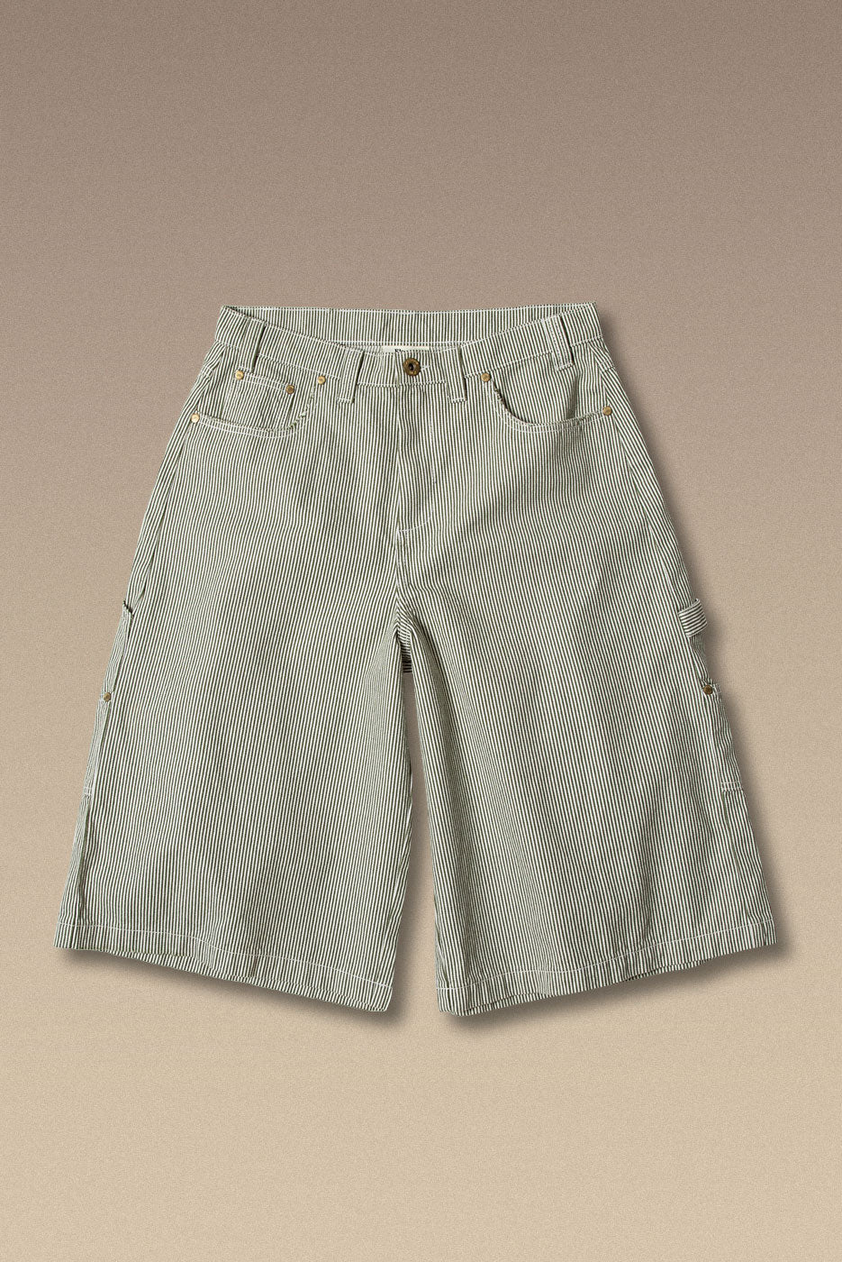 FIELD SHORT